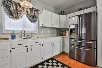 97 Dearborn Street, Manchester, NH 03103 - Photo 15