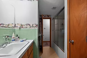 21 Parkhurst Dr, Nashua, NH 03062 - Photo 17