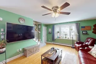 16 Chestnut Cir, Merrimack, NH 03054 - Photo 5