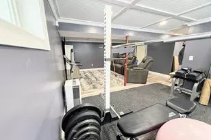 15 Dover St, Nashua, NH 03063 - Photo 31