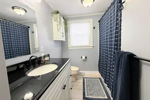 15 Dover St, Nashua, NH 03063 - Photo 25