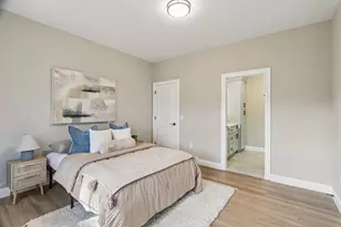 10100 S Willow St, Manchester, NH 03103 - Photo 17