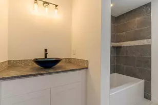 33 Linden St, Rochester, NH 03867 - Photo 13