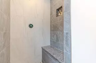 33 Linden St, Rochester, NH 03867 - Photo 17