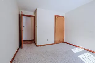 141 Donahue Dr, Manchester, NH 03103 - Photo 17