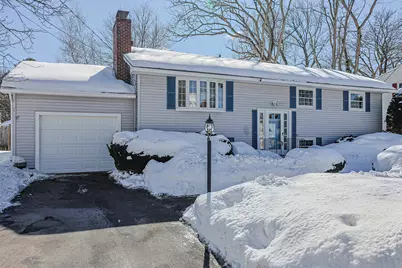 141 Donahue Drive, Manchester, NH 03103 - Photo 1