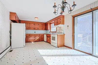 141 Donahue Drive, Manchester, NH 03103 - Photo 9