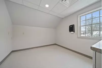 89 South Mast Street, Goffstown, NH 03045 - Photo 3