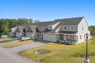 65 Driftwood Cir, Sandown, NH 03873 - Photo 29