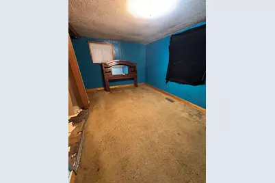 35 Highland Ave Avenue, Derry, NH 03038 - Photo 7