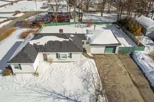 7 Benning St, Salem, NH 03079 - Photo 3