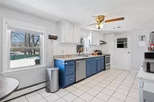 7 Benning St, Salem, NH 03079 - Photo 9