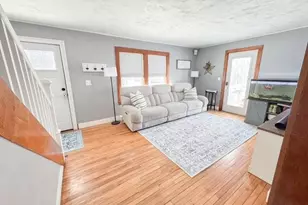 237 Pleasant St, Claremont, NH 03743 - Photo 7