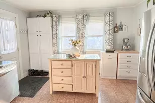 237 Pleasant St, Claremont, NH 03743 - Photo 5