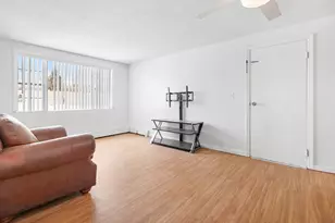 99 Cluff Crossing Rd, Salem, NH 03079 - Photo 5