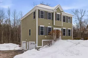 11 Gable Dr, Epping, NH 03042 - Photo 1