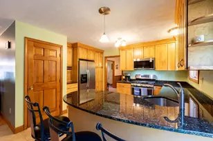 10 Lund Dr, Hudson, NH 03051 - Photo 3