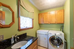 10 Lund Dr, Hudson, NH 03051 - Photo 9