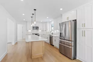 8 Meadowbrook Dr, Nashua, NH 03062 - Photo 3