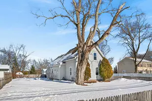 185 Mast Rd, Manchester, NH 03102 - Photo 1