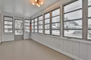 72 Linwood St, Nashua, NH 03060 - Photo 3