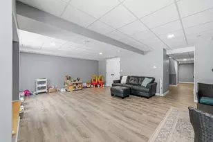 237 Woodview Way, Manchester, NH 03102 - Photo 37