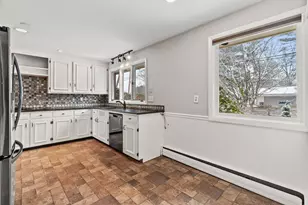 151 N Acres Rd, Manchester, NH 03104 - Photo 17