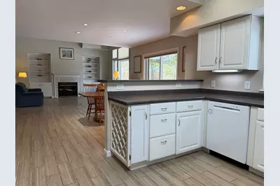 16 Sterling Springs Drive, Hartford, VT 05001 - Photo 3