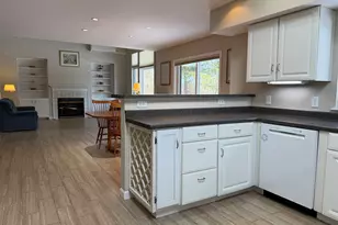 16 Sterling Springs Dr, Hartford, VT 05001 - Photo 3