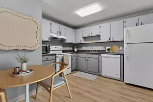 55 Log St, Manchester, NH 03102 - Photo 1