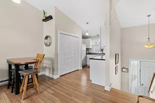 883 Mammoth Rd, Manchester, NH 03104 - Photo 15