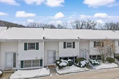 883 Mammoth Road #503, Manchester, NH 03104 - Photo 3