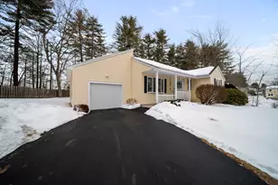 7 Meghan Dr, Nashua, NH 03063 - Photo 33