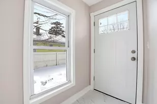 466 S Beech St, Manchester, NH 03103 - Photo 11