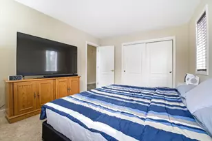 47 Drew Woods Dr, Derry, NH 03038 - Photo 27