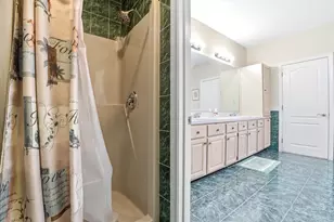 47 Drew Woods Dr, Derry, NH 03038 - Photo 21