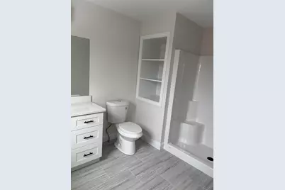 157 Garvin Avenue, Manchester, NH 03109 - Photo 9