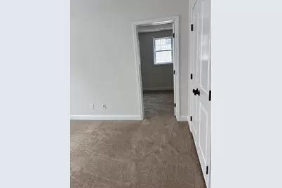 157 Garvin Avenue, Manchester, NH 03109 - Photo 15