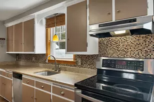 357 Pembroke St, Pembroke, NH 03275 - Photo 13
