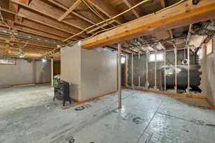 357 Pembroke St, Pembroke, NH 03275 - Photo 27