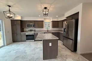 7 Hawk Ln, Canaan, NH 03741 - Photo 3