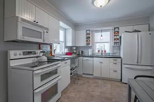 11 Pinehill Ave, Nashua, NH 03064 - Photo 11