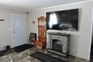 56 Third St, Barrington, NH 03825 - Photo 3