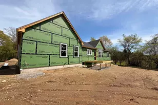 131 Dearborn Rd, Greenland, NH 03840 - Photo 3