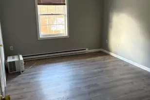 130 Endicott St N, Laconia, NH 03246 - Photo 5