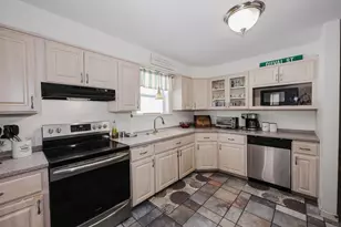 22 Abijah Bridge Rd, Weare, NH 03281 - Photo 9