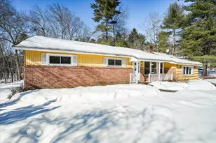 6 Hemlock Dr, Pelham, NH 03076 - Photo 3