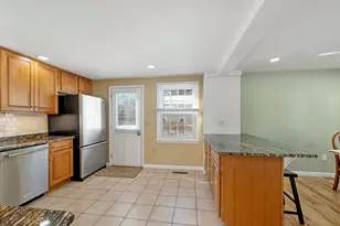 5 Ronnie Dr, Nashua, NH 03062 - Photo 7