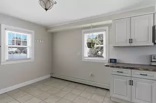 25 E Dunstable Rd, Nashua, NH 03060 - Photo 11