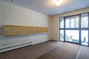 19 Country Club Dr, Manchester, NH 03102 - Photo 27